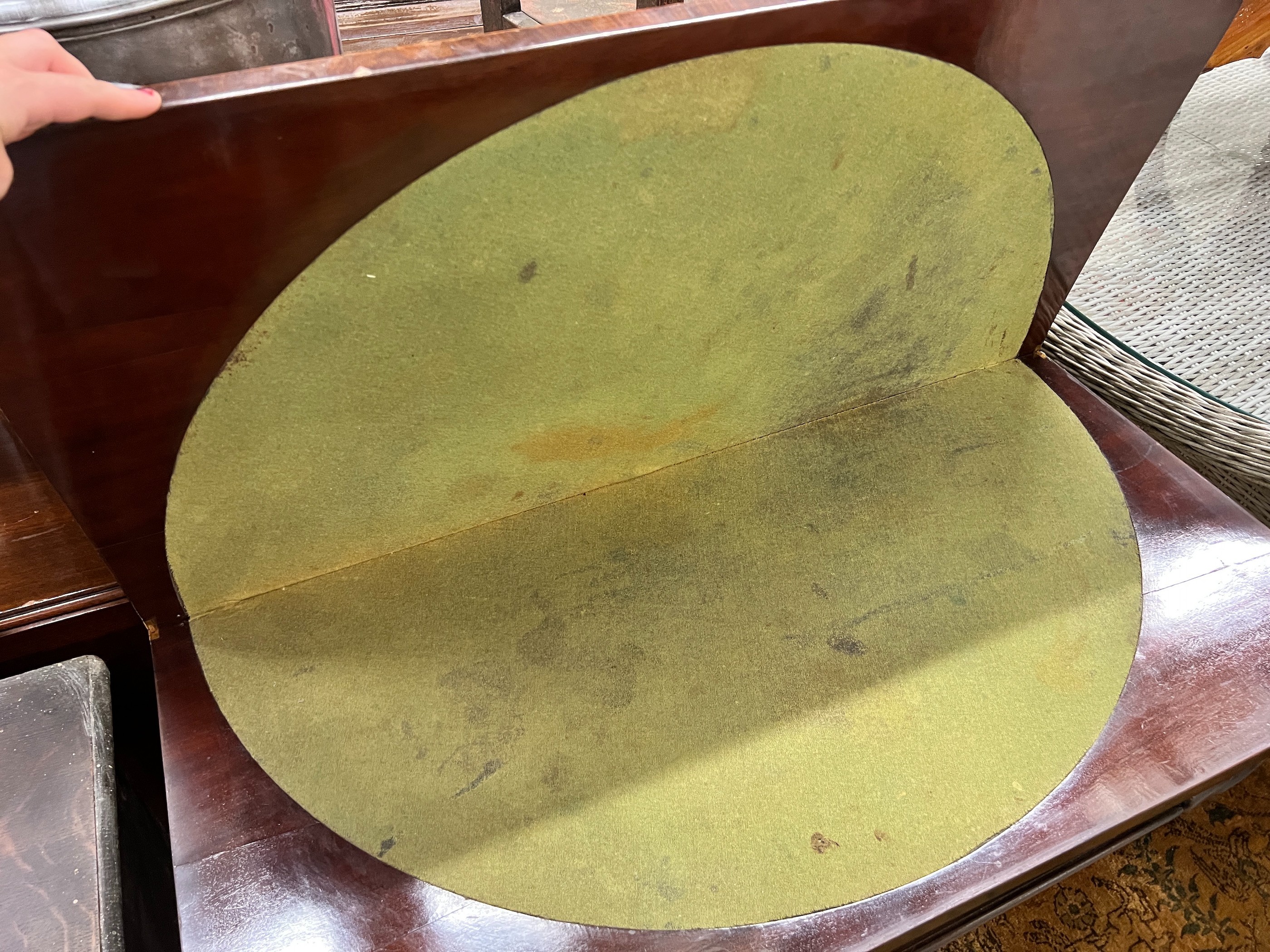 An early Victorian rectangular mahogany folding card table, width 91cm, depth 44cm, height 73cm